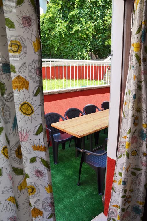 Mostar Downtown Hostel Bagian luar foto