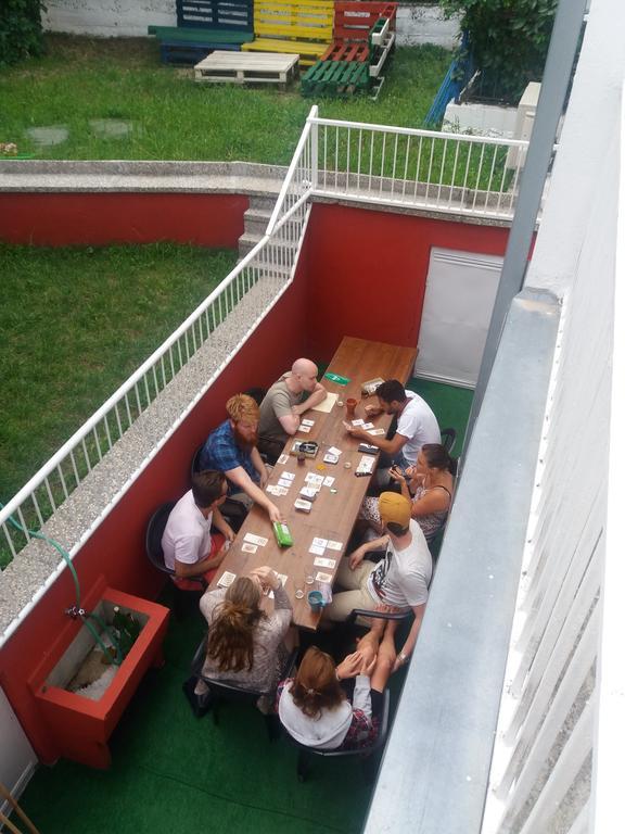 Mostar Downtown Hostel Bagian luar foto